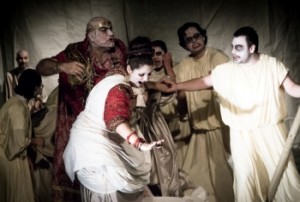 Un momento dell'allestimento del Teatro Patologico della Medea