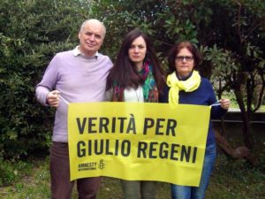 Una foto tratta dal profilo Facebook di Irene Regeni, mostra i genitori e la sorella di Giulio Regeni. +++ATTENZIONE LA FOTO NON PUO' ESSERE PUBBLICATA O RIPRODOTTA SENZA L'AUTORIZZAZIONE DELLA FONTE DI ORIGINE CUI SI RINVIA+++