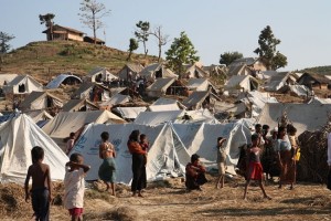 Rohingya in un campo di rifugiati