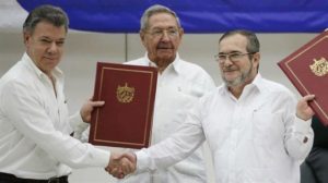 colombia-il-governo-e-le-farc-siglano-laccordo-storico