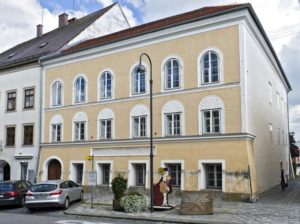 il-governo-austriuco-decide-la-demolizione-della-casa-natale-di-adolf-hitler