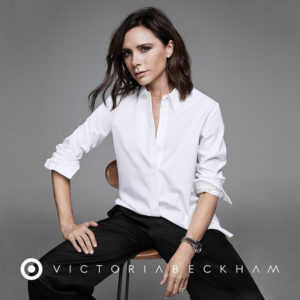 victoria-beckham-in-posa-per-il-suo-marchio