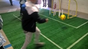 calcio-al-pallone-con-bimbo