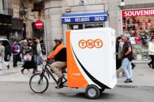 triciclo elettrico consegne TNT centro Madrid