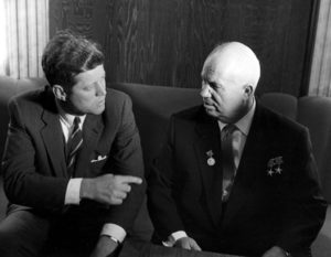 Kenney e Kruscev