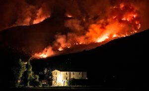 Incendio Monte Morrone notte